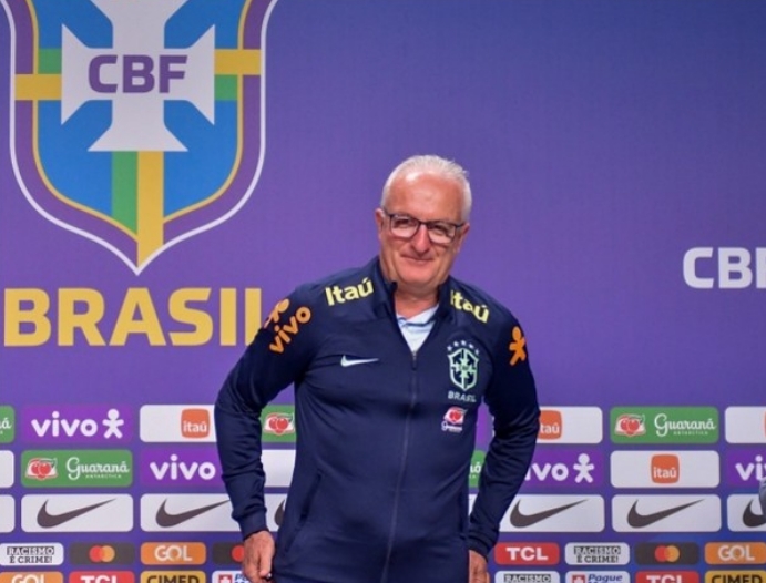 Dorival conversa com Neymar e define retorno do camisa 10; saiba quando