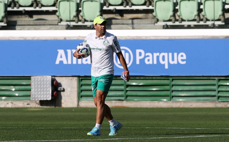 Palmeiras recebe LDU em busca de virada histórica na semi da Libertadores
