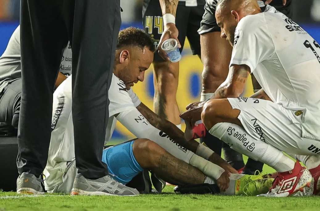 Relembre as lesões que mais impactaram o Santos em 2025