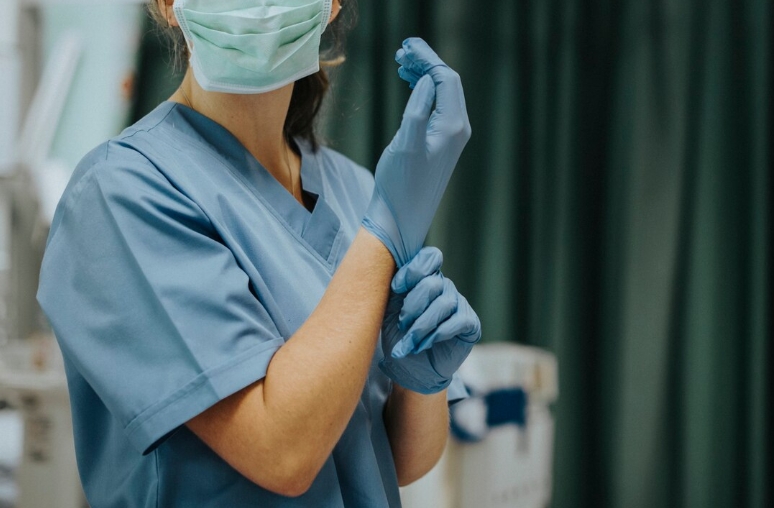 Decisão judicial obriga SES a promover técnica de enfermagem no Amazonas