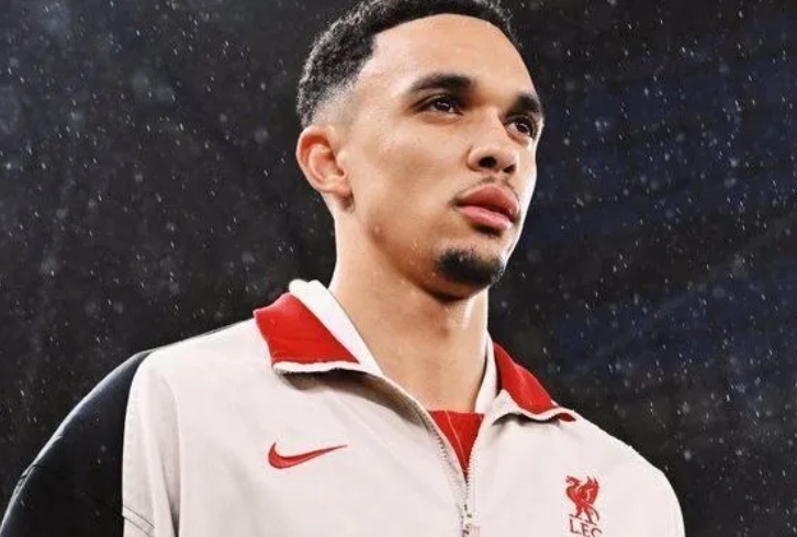 Real Madrid paga multa para ter Arnold antes da Copa do Mundo de Clubes