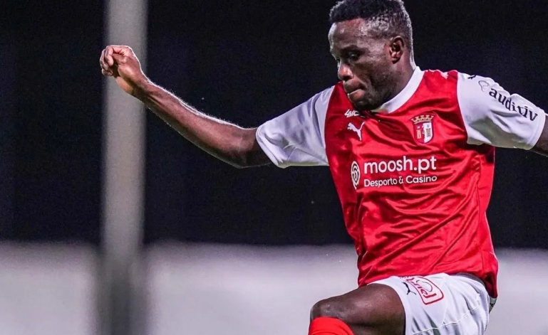 Vasco abre negociações para contratar atacante português Bruma, do Braga