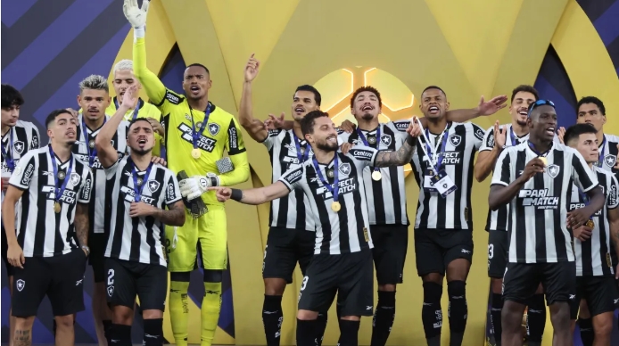 Botafogo é o time do mundo com mais jogos em 2024
