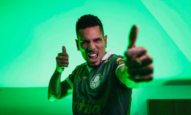 Palmeiras anuncia atacante Paulinho como reforço para 2025
