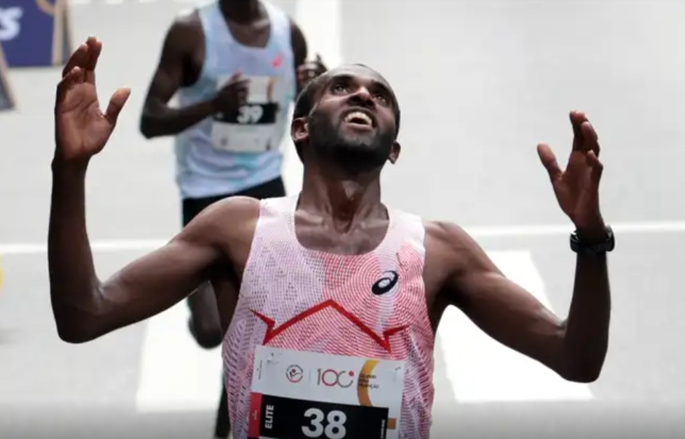 Muse Gizachew, da Etiópia, vence a 100ª edição da São Silvestre