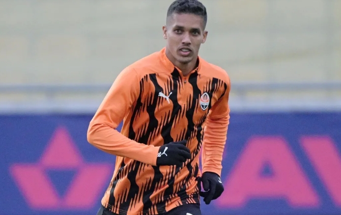 Seleção da Ucrânia quer naturalizar ex-Corinthians, diz empresário