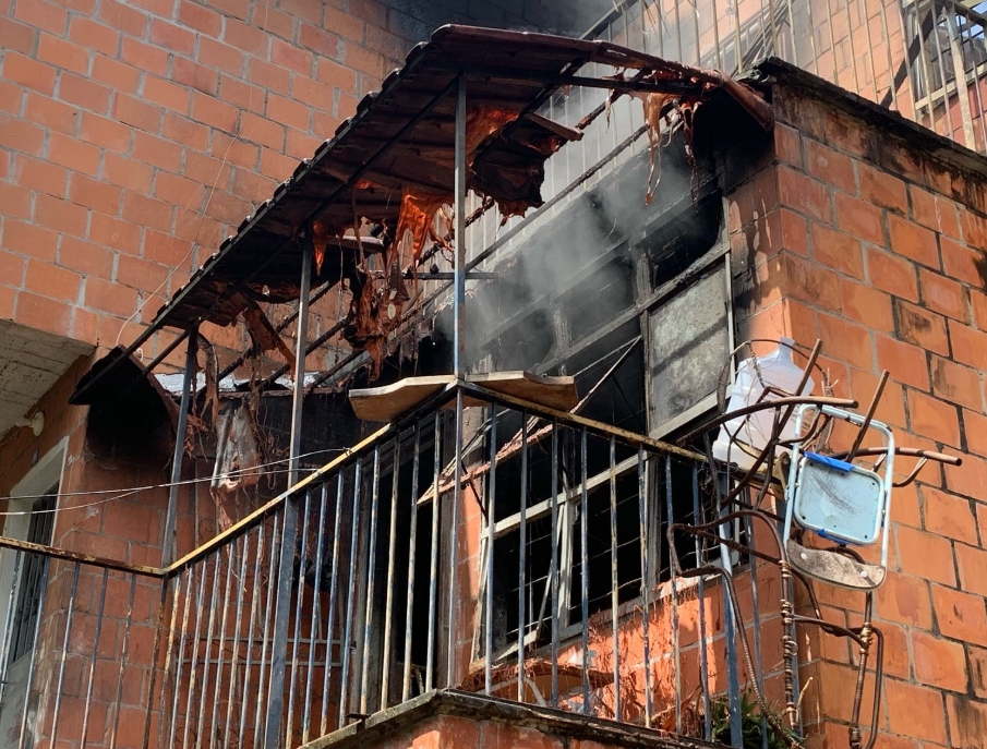 Vítimas de incêndio na Praça 14 seguem internadas; uma está em estado grave