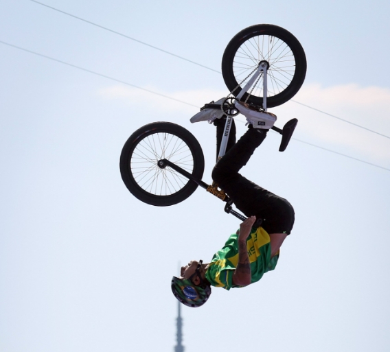 Gustavo 'Bala Loka' fica em 6º e acaba sem medalha no BMX das Olimpíadas