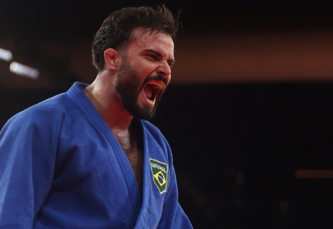 Rafael Macedo é desclassificado contra judoca francês e perde bronze