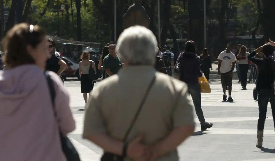 Cerca de 300 mil idosos brasileiros têm algum grau de TEA, diz estudo