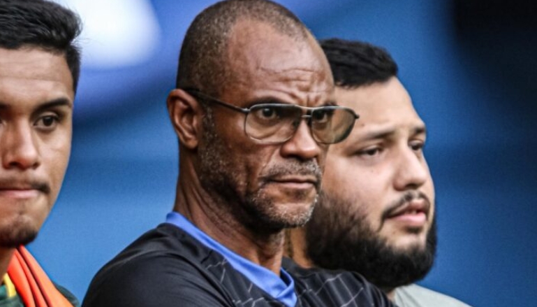 Barezão: Sete anuncia saída do técnico Renato Donizeti