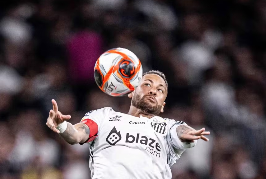 Santos prevê renovação apesar de burburinho sobre Neymar no Barcelona