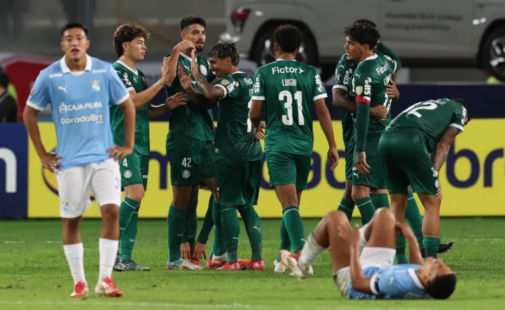 Palmeiras denuncia racismo em jogo contra Sporting Cristal na Libertadores