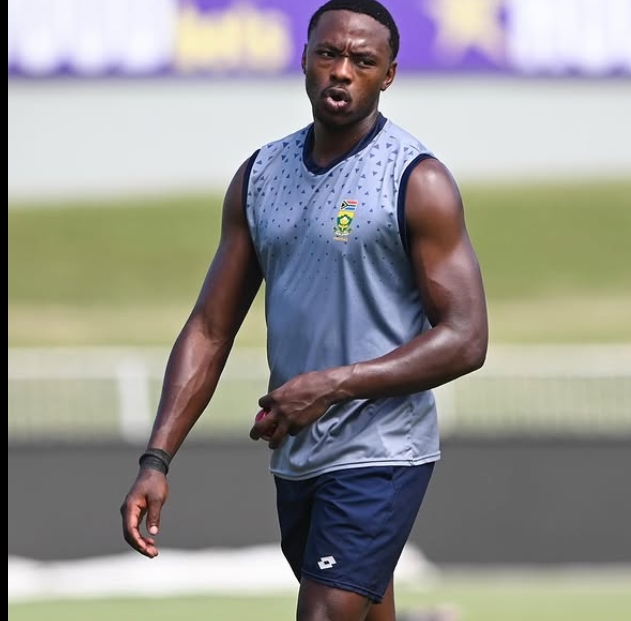 Jogador cumpre suspensão de um mês após testar positivo para cocaína