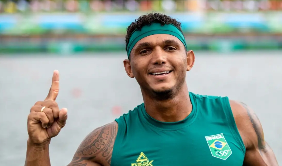 Canoagem anuncia Isaquias em duas provas em Paris e novidade de 18 anos