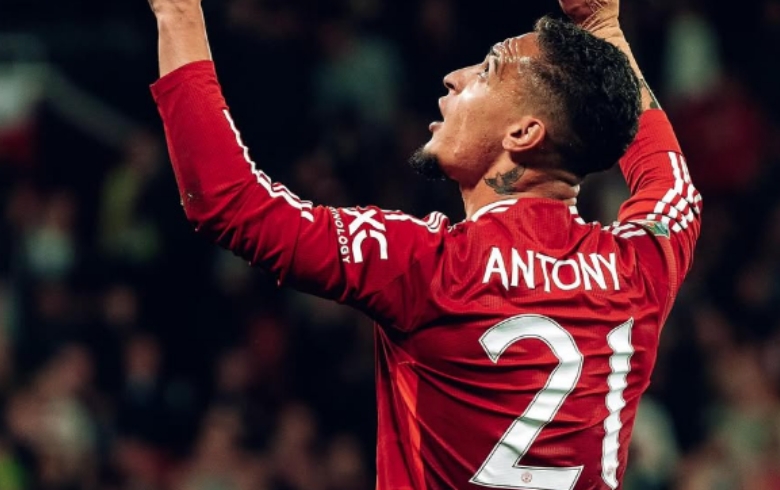 Manchester United pode ter barca com Antony e mais quatro; veja nomes