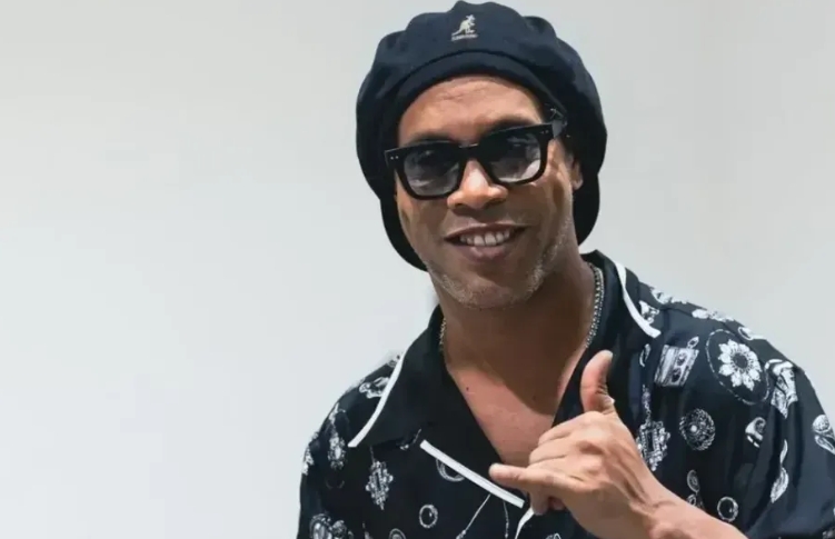 Ronaldinho Gaúcho reage a comparações com Neymar; confira