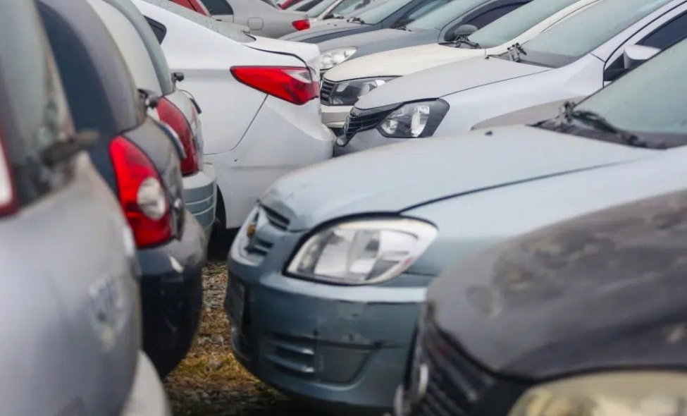 Leilão do Detran-SP tem motos por R$ 350 e Mercedes Benz por R$ 20 mil