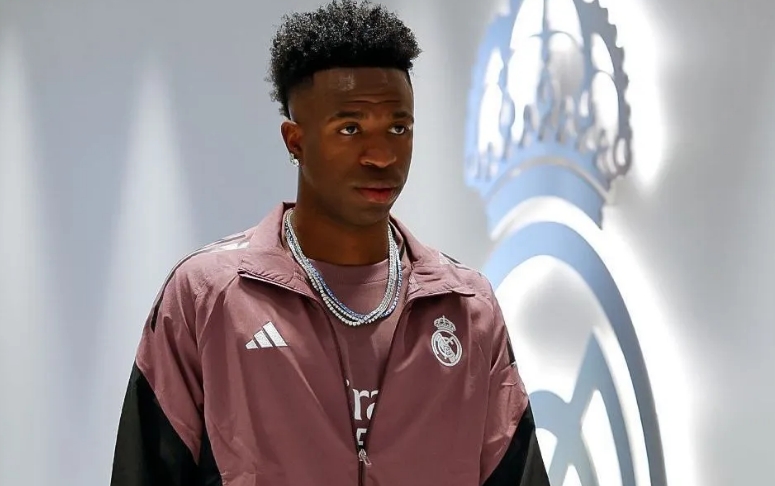 Chelsea prepara oferta de R$ 988 milhões por Vinicius Júnior, diz jornal