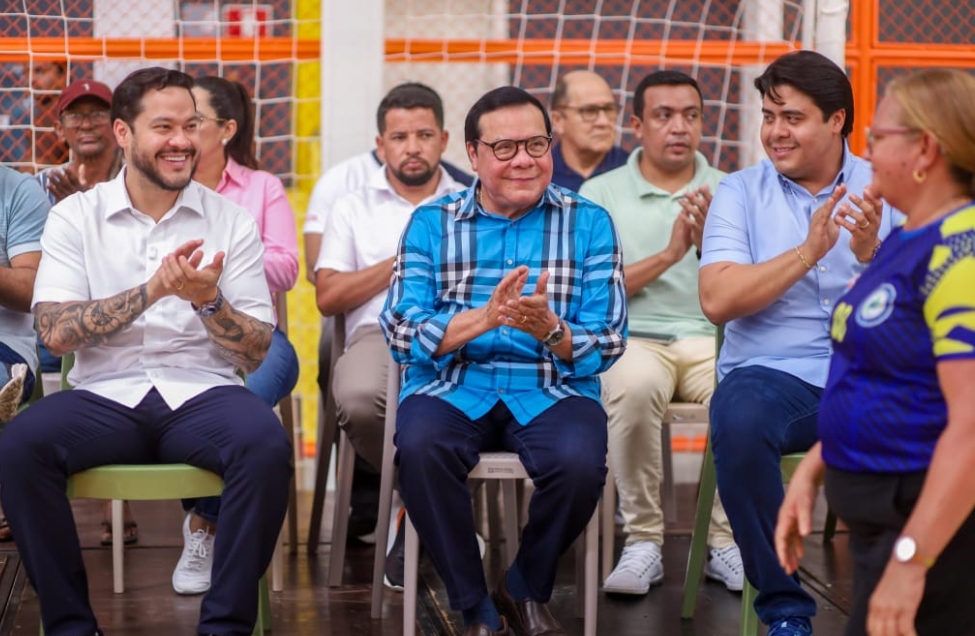 Coari entrega ginásio poliesportivo e impulsiona esporte no interior