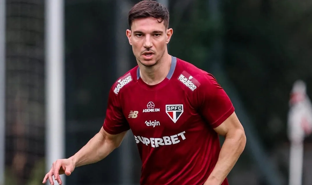 Em busca da liderança, Flamengo visita São Paulo na Vila Belmiro