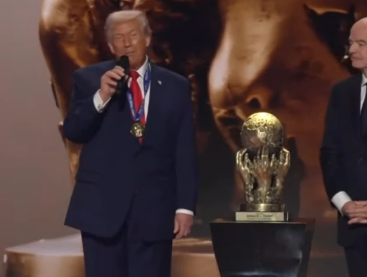 Donald Trump, presidente dos Estados Unidos, recebe o Prêmio da Paz da Fifa