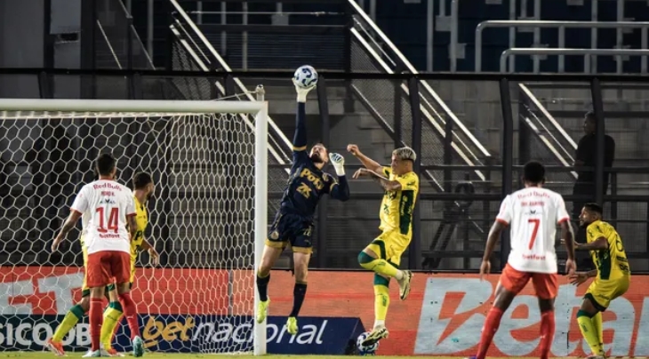 Bragantino marca no fim e vence o Mirassol na estreia do seu novo estádio