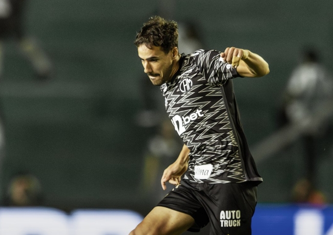 Atlético-MG vence Juventude e deixa Z-4 do Brasileirão