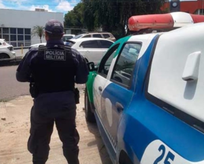 Homem é preso em flagrante por agredir esposa e danificar móveis em Lábrea