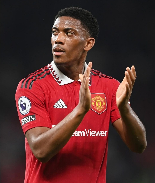 Após lesão de Pedro, Flamengo busca a contratação de Anthony Martial