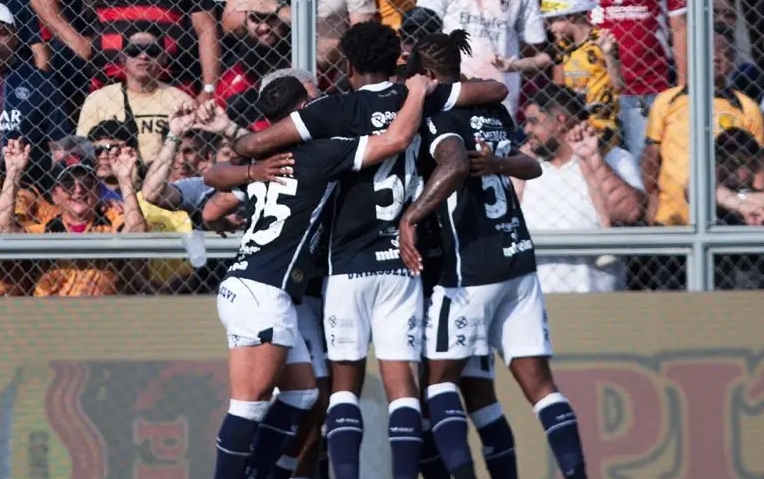 Remo vence o Amazonas e encosta no G4 da Série B