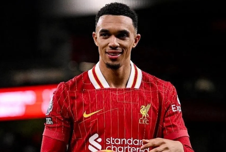 Técnico do Liverpool defende Alexander-Arnold, especulado no Real Madrid