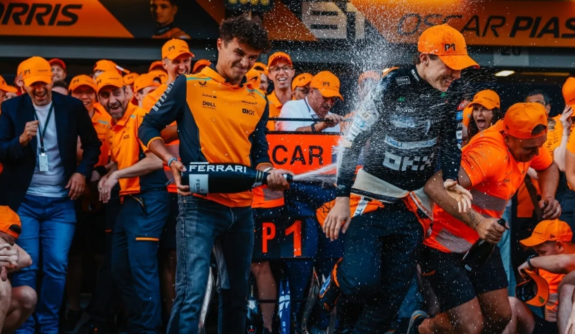 Bicampeã de construtores, McLaren sobe em ranking na Fórmula 1