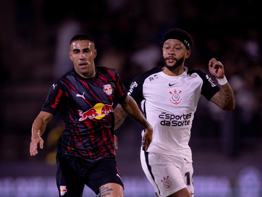 Presidente do Corinthians diz que decisão de deixar hotel partiu de Memphis