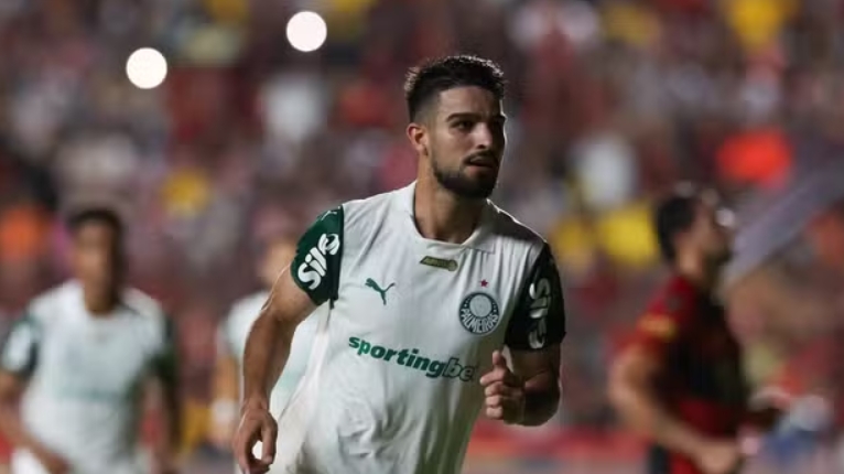Com dois gols de pênalti, Palmeiras bate Sport e vence a primeira no Brasil