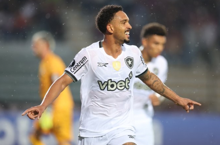 Botafogo passa sufoco, mas garante vitória contra o Carabobo nos acréscimos