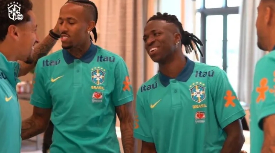 Vini Jr se apresenta à Seleção com novo visual; veja