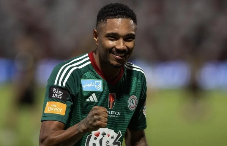 Ex-Flamengo, Vitinho entra no radar do Corinthians; saiba detalhes