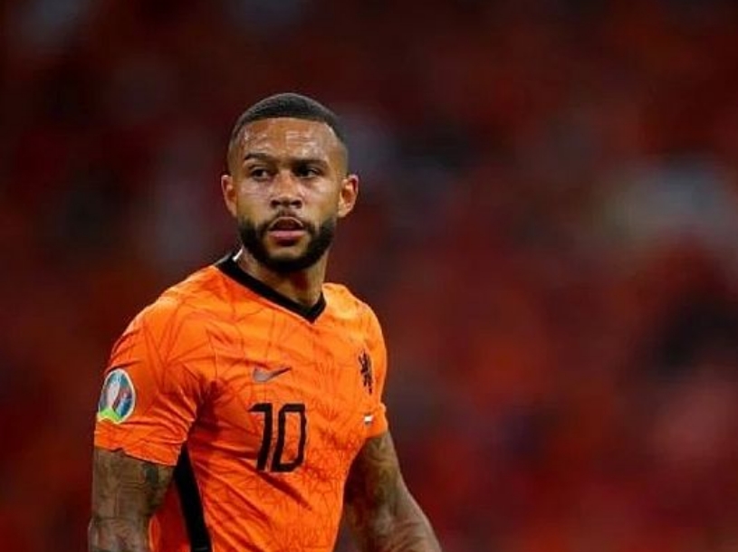 Corinthians acerta contratação de Memphis Depay por dois anos