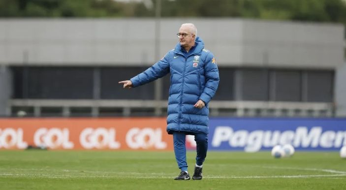 Dorival admite que seleção se perdeu e teve pior momento sob seu comando