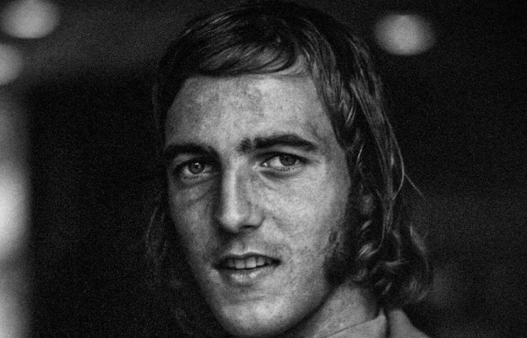 Morre Johan Neeskens, lenda do Carrossel Holandês, aos 73 anos