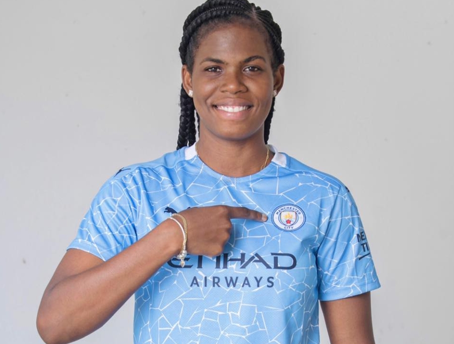 Atacante do Manchester City é poupada de jogo após sofrer insultos racistas