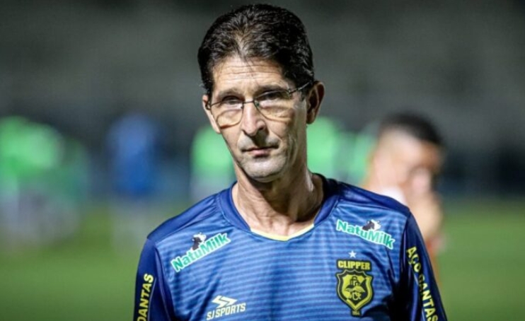 Barezão: Sete FC anuncia Mazinho como novo técnico