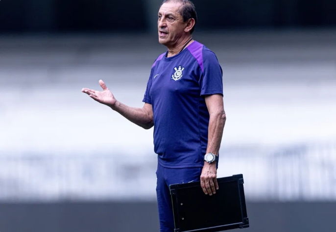 Pressão aumenta e Ramón Díaz vive sequência decisiva no Corinthians