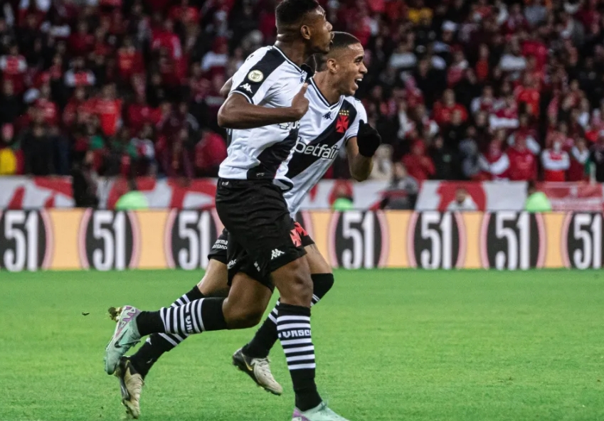 Vasco vence o Internacional na volta ao Beira-Rio e se afasta do Z4
