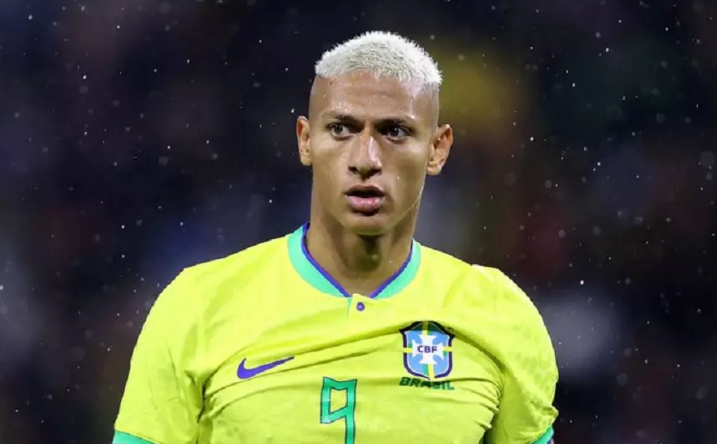 Richarlison segue no radar de Dorival após lesões e 'sacrifícios'