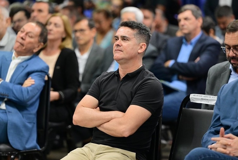 Prefeito de Manaus participa de evento em homenagem à Reforma Tributária