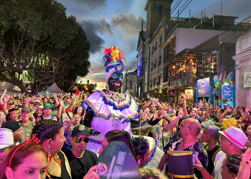 Dia de folia: confira os blocos que vão sacudir Manaus neste domingo