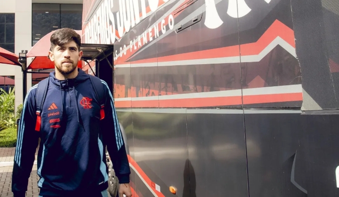 Flamengo avalia mudar protocolos de segurança em viagens após carro baleado