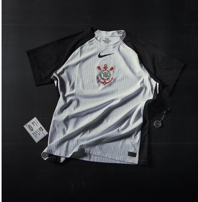 Corinthians negocia trocar Nike por Adidas em contrato de até R$ 1 bilhão